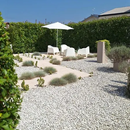 Home Suites Home Pensión 4*