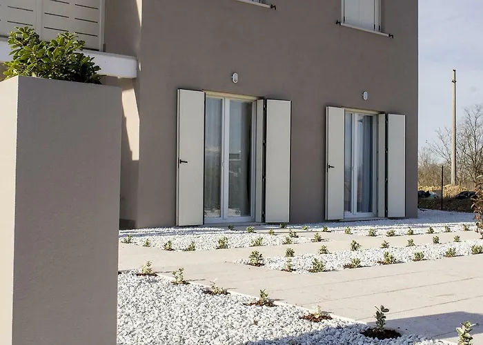 Penzion Home Suites Home 4*