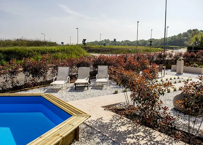 Home Suites Home Penzion 4*