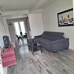 Home Suites Home Pensjonat 4*