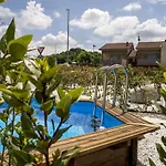 Pensjonat Home Suites Home 4*