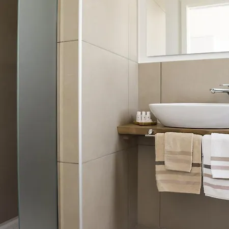 Home Suites Home 4* Salionze