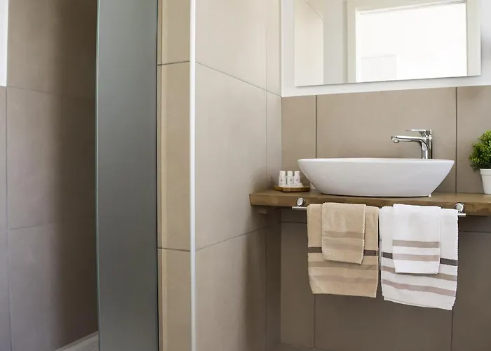 Home Suites Home 4* Salionze