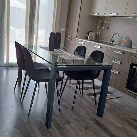Guest house Home Suites Home