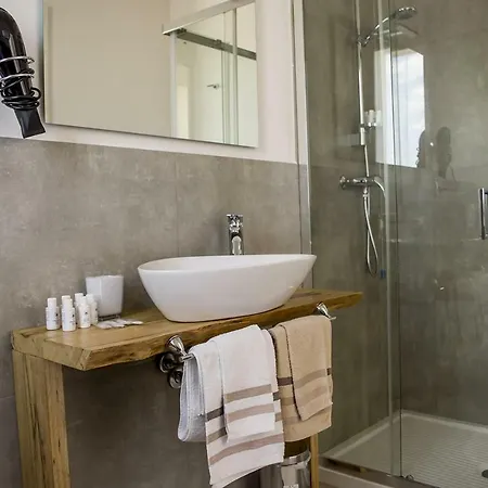 Home Suites Home Salionze