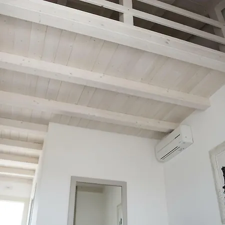 Home Suites Home Guest house 2*