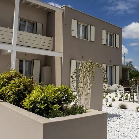 Guest house Home Suites Home