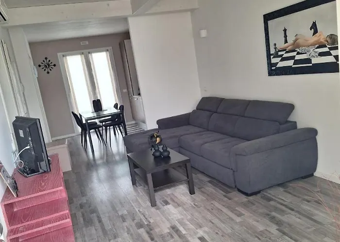 Home Suites Home Guest house 4*