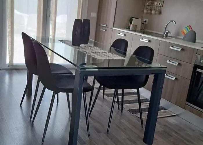 Guest house Home Suites Home